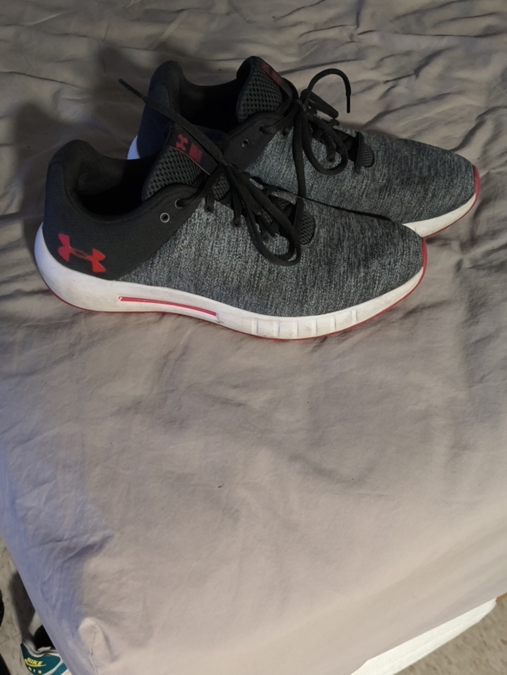 Under Armour Men's Gray and Red Knit Athletic Trainers